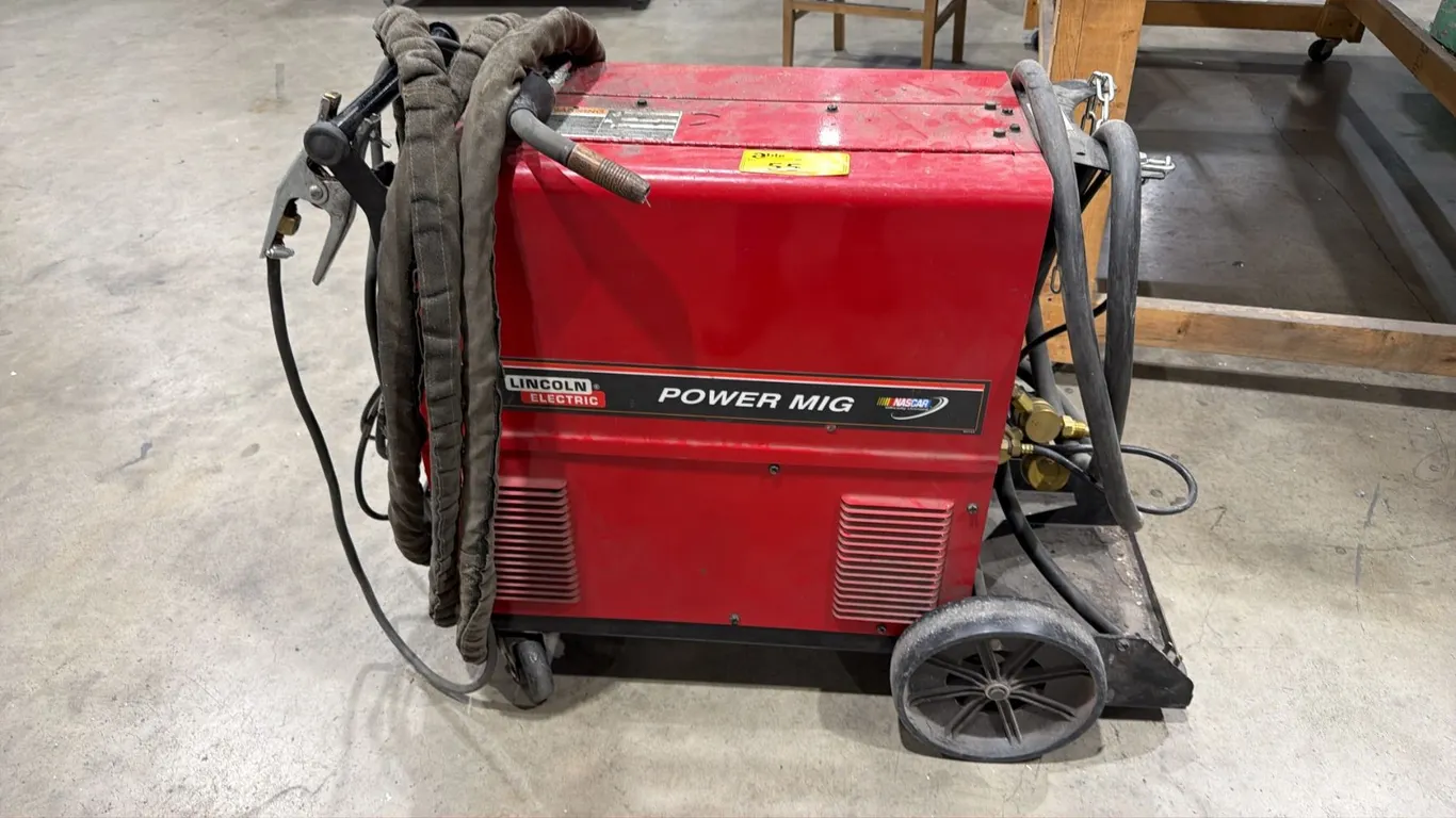 LINCOLN ELECTRIC POWER MIG 300 NASCAR PORTABLE MIG WELDER