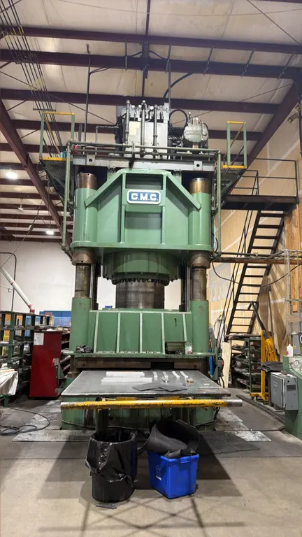 C.M.C INDUSTRIAL 3000 TON VULCANIZING HYDRAULIC RUBBER PRESS WITH 6FT X 6FT BED & WINDOW FOR