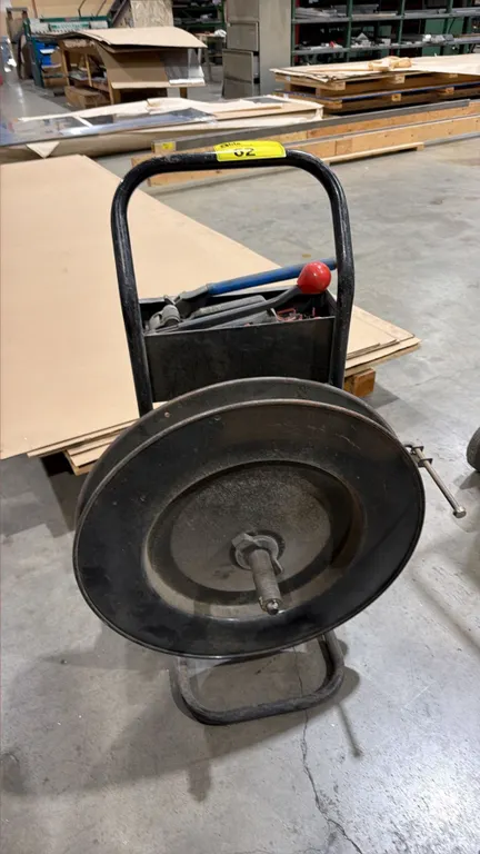 SIGNODE PORTABLE BANDER WITH BANDING TOOLS