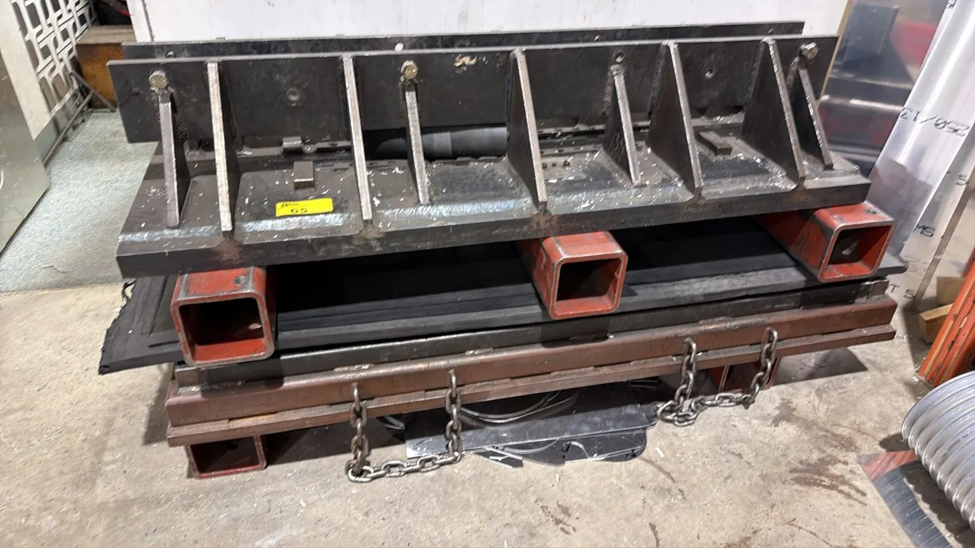 STEEL 5FT LIFTING DEVICE & STEEL 5.5FT LIFTING BAR WITH CHAIN