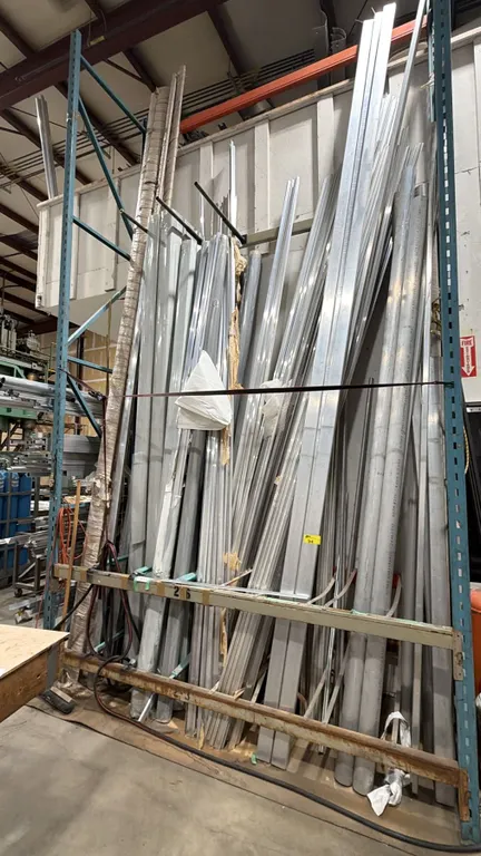 PALLET RACKING SECTINO OF ASSORTED LENGTHS, SIZES & SHAPES OF ALUMINUM UP TO 20FT LONG