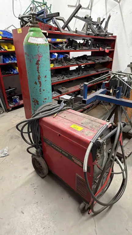 LINCOLN ELECTRIC NASCAR POWER MIG 2550 PORTABLE MIG WELDER WITH LARGE ACETYLENE TANK, HOSES &