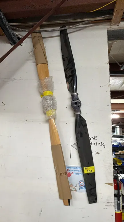 2 AIRPLANE PROPELLERS