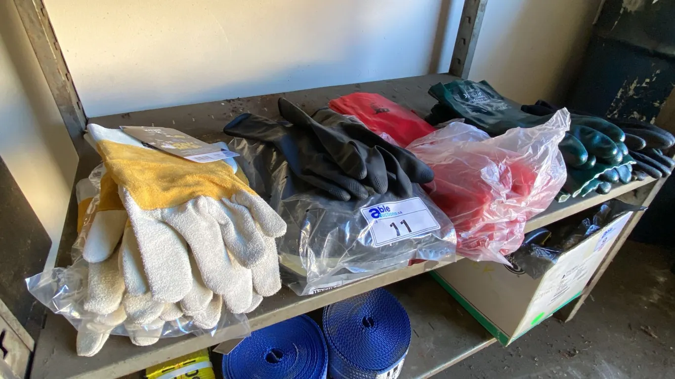 GROUP OF ASSORTED NEW WORK GLOVES - APPROX. 25 PAIRS
