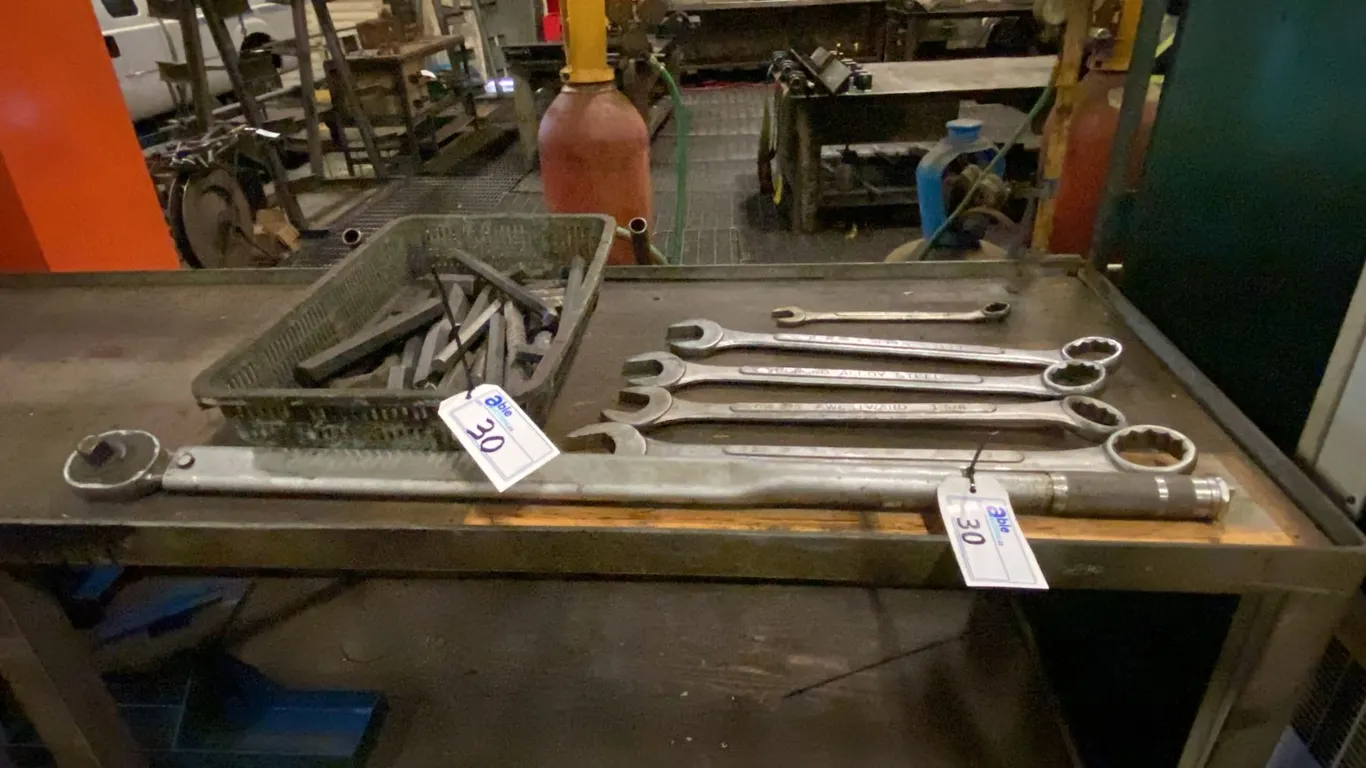 HEAVY DUTY 3/4" TORQUE WRENCH, 5 LARGE COMBINATION WRENCHES AND BASKET OF LARGE ALLEN KEYS