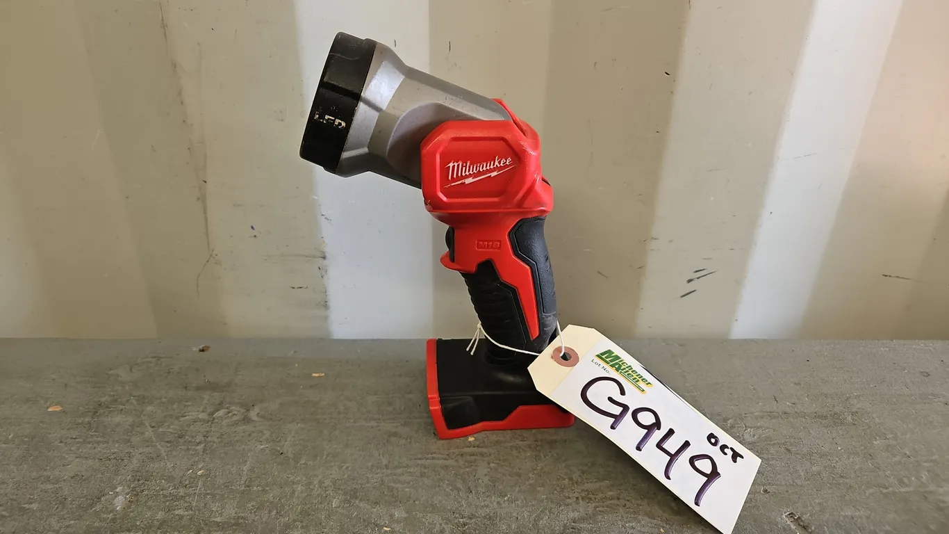 Milwaukee 18V Worklight - Qty 1 *No Battery*