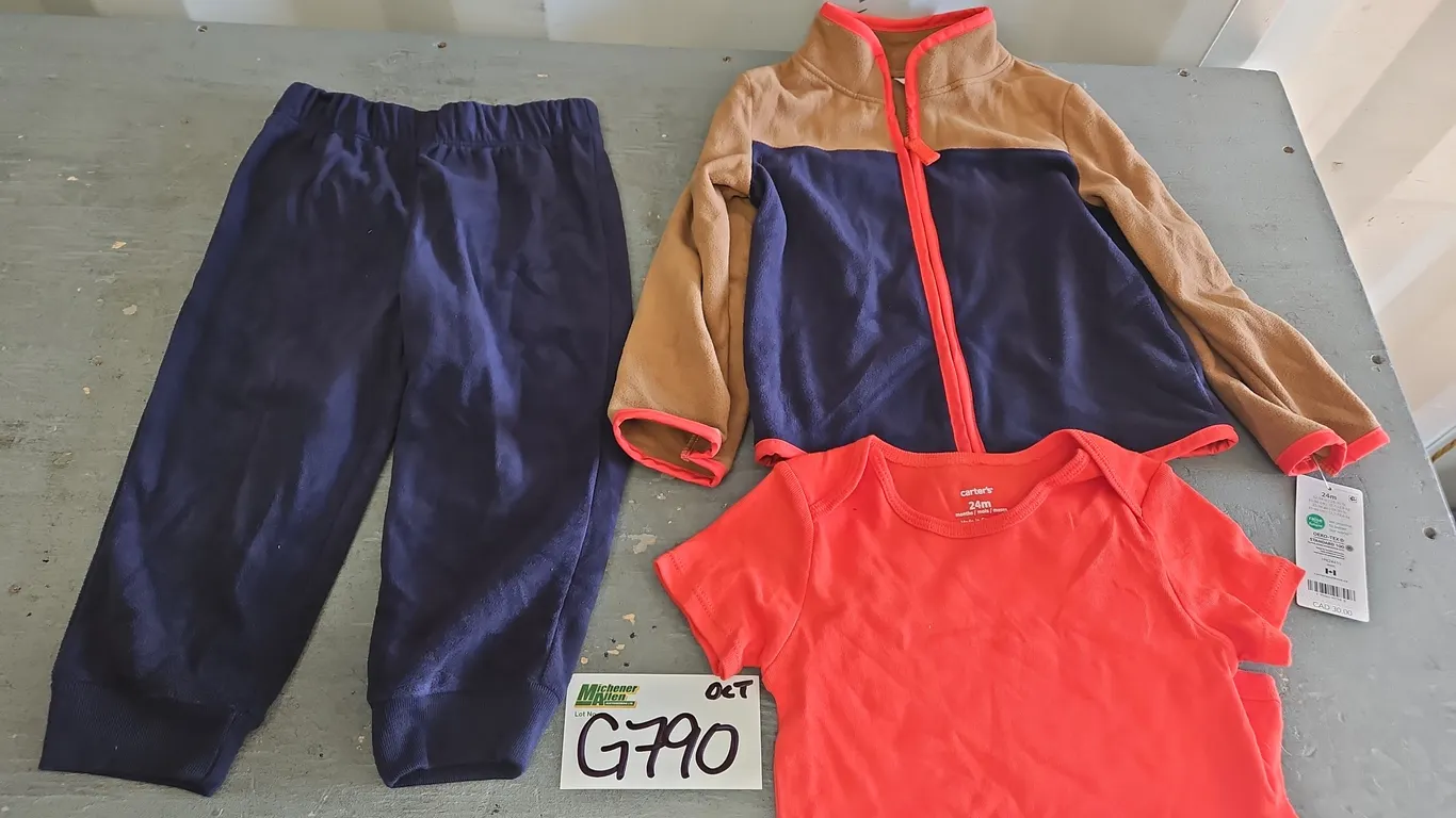 Carter's 24 month 3 Piece Set - Qty 1