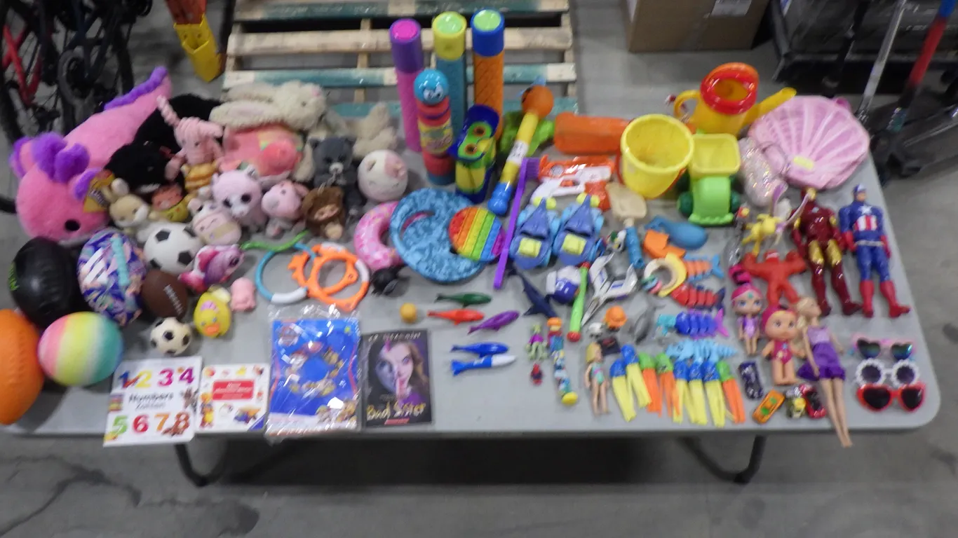 Lot of assorted kids stuff