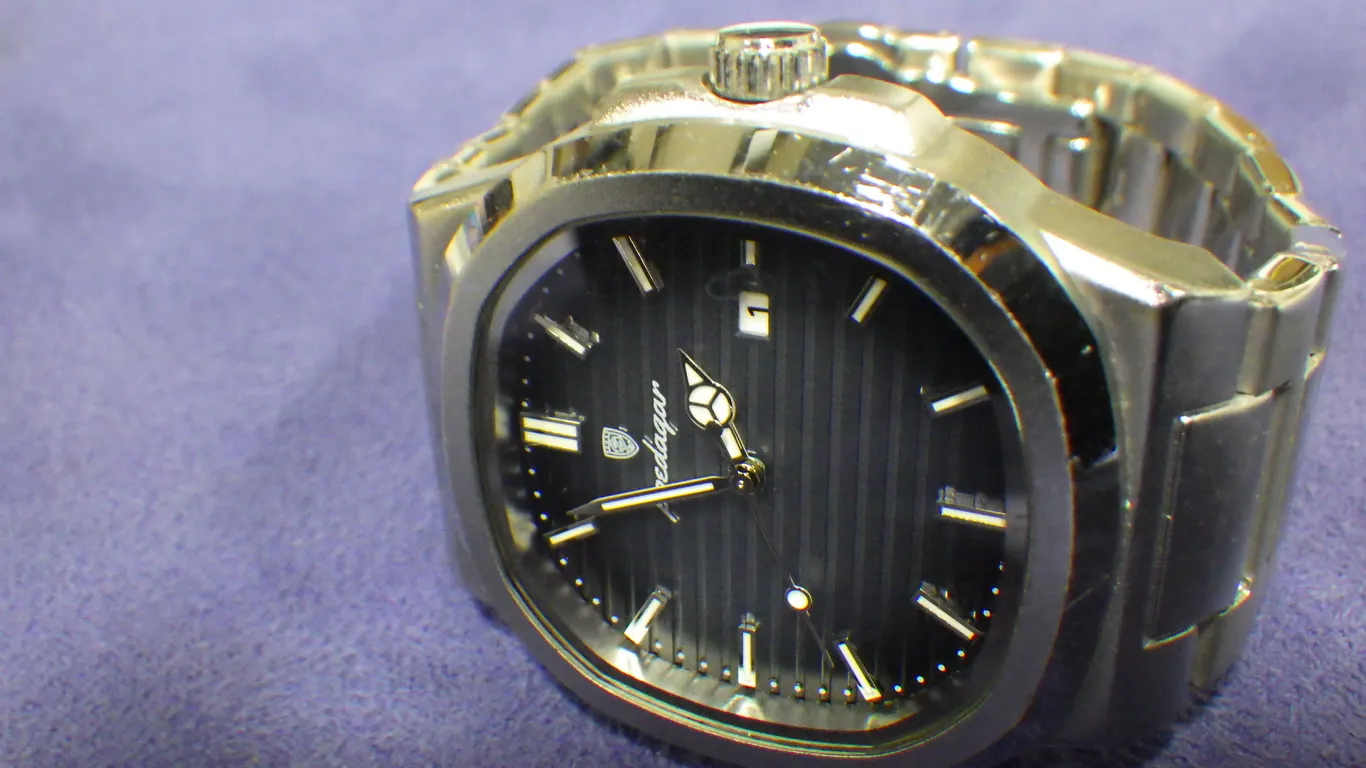 Poedagar 613B Watch ***NOT TESTED***