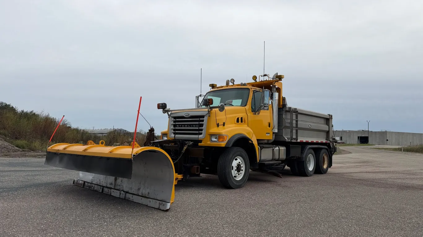 2006 Sterling Tandem Axle Plow Truck