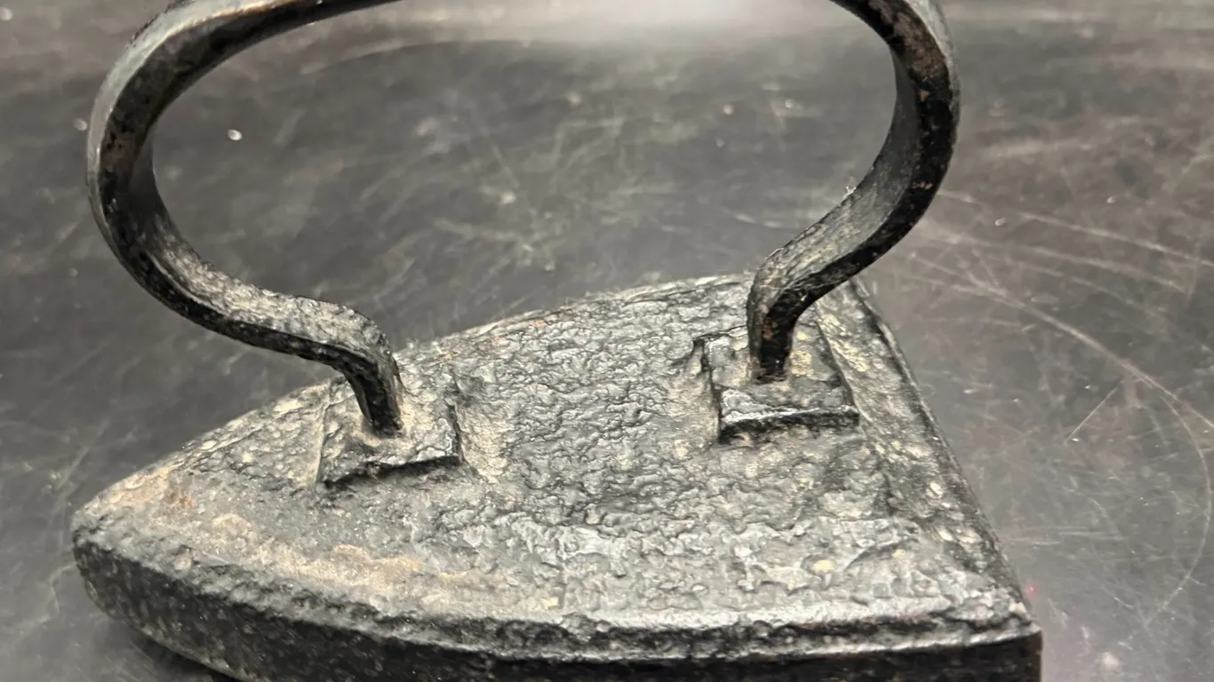 Cast Iron Sad Iron / Flat Iron