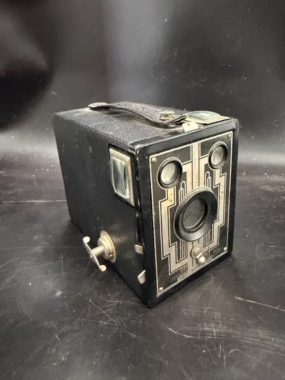 Vintage Kodak Six-20 Brownie Box Camera