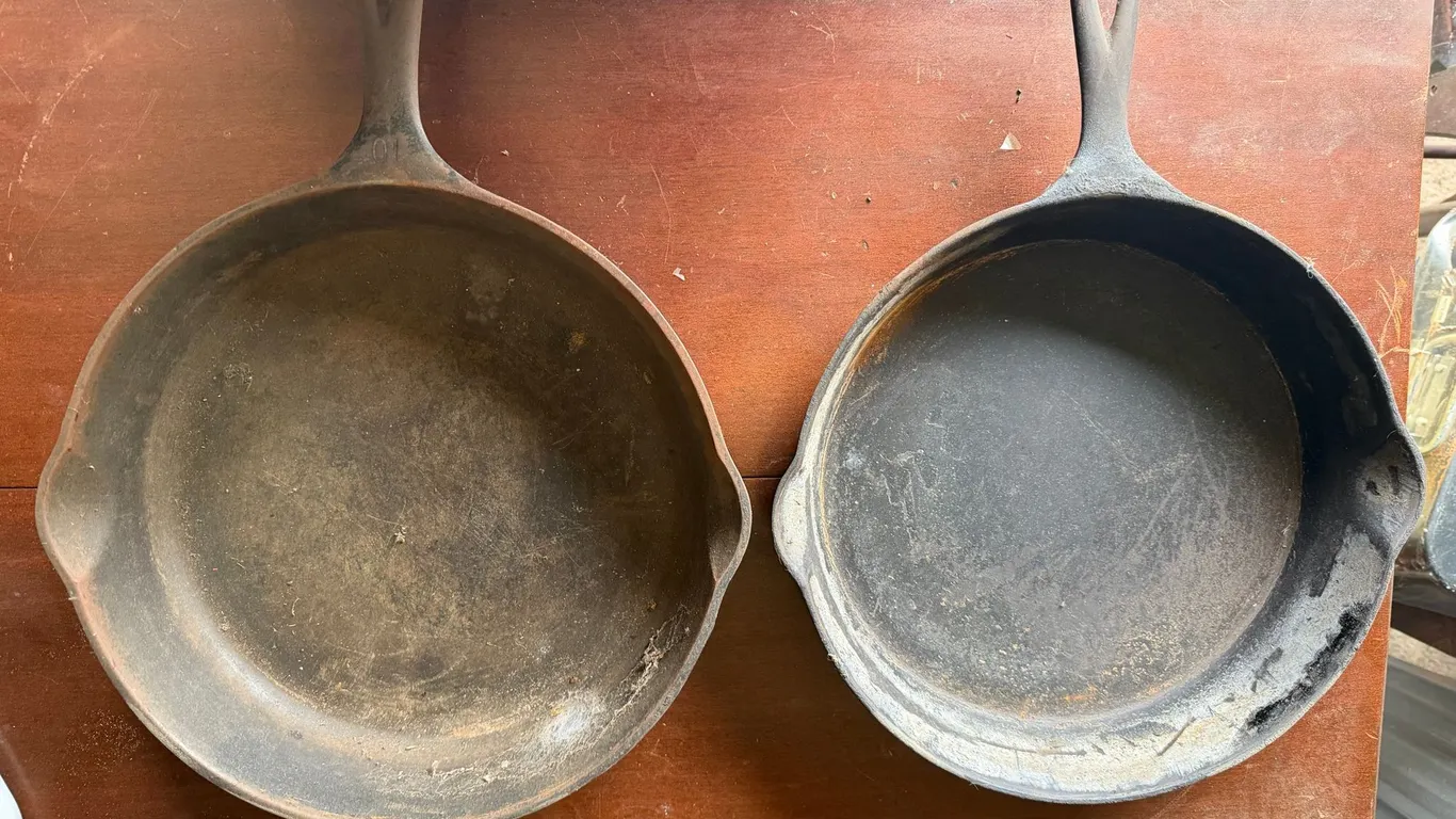 Cast Iron Skillet Pair