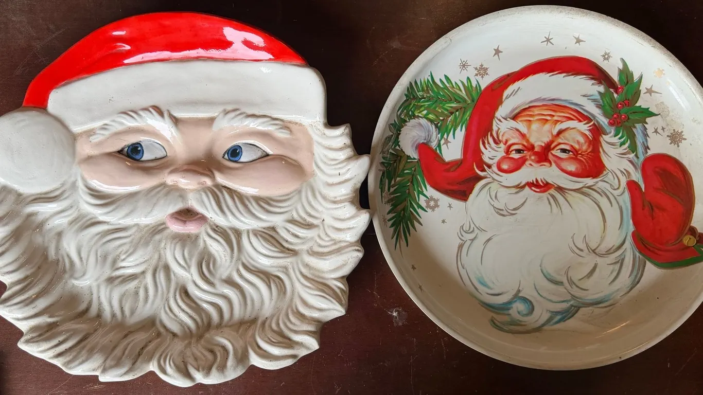 Santa Claus Platter & Christmas Tray Lot