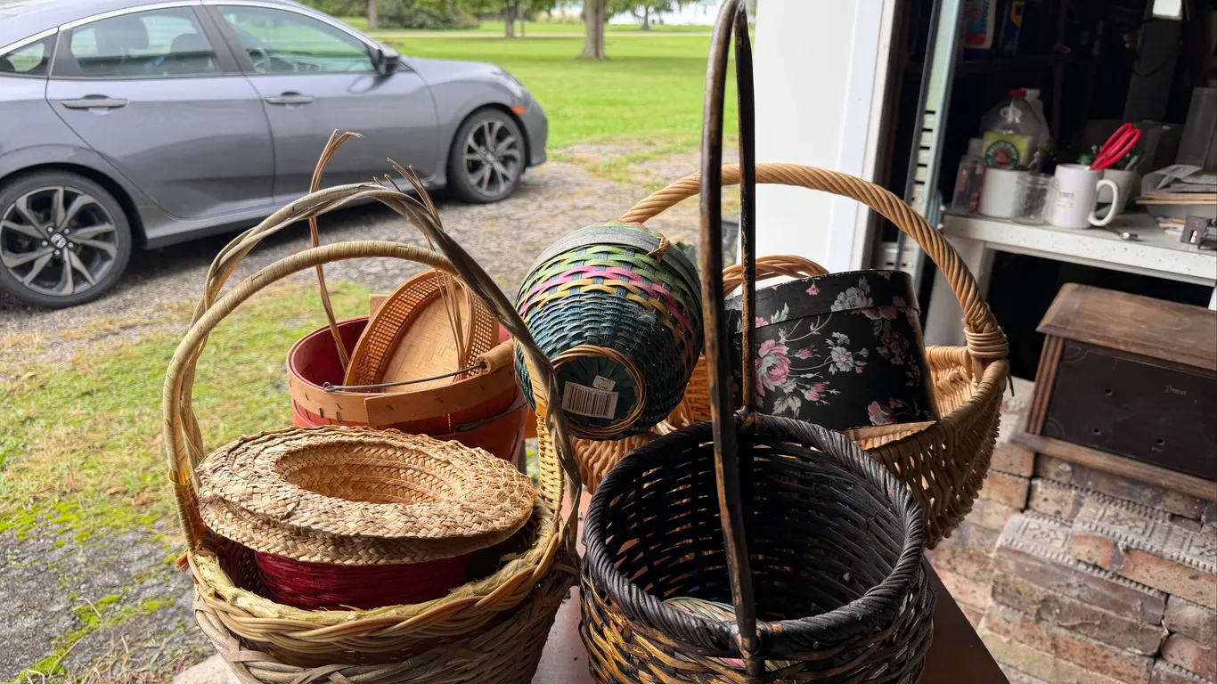 Mixed Basket & Decorative Container Lot