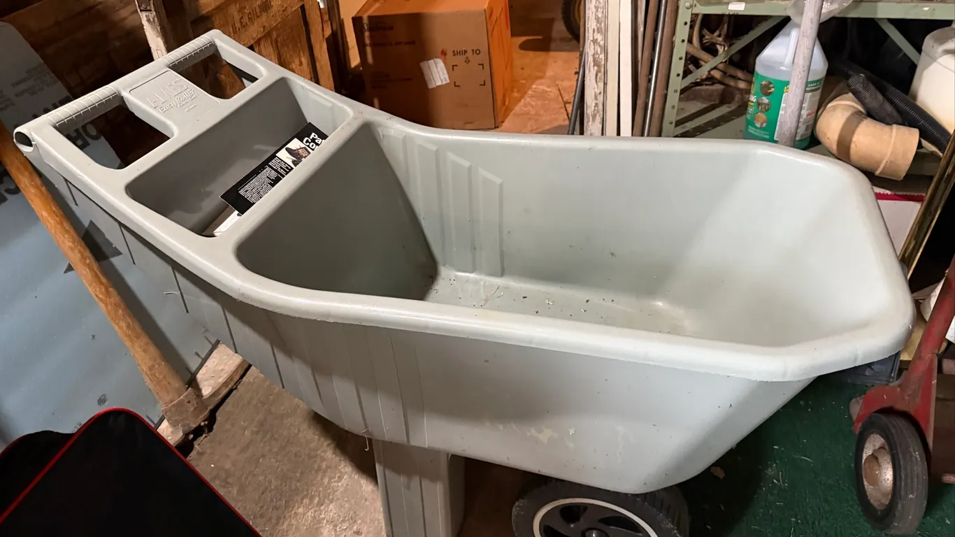 Ames Plastic Lawn & Garden Cart