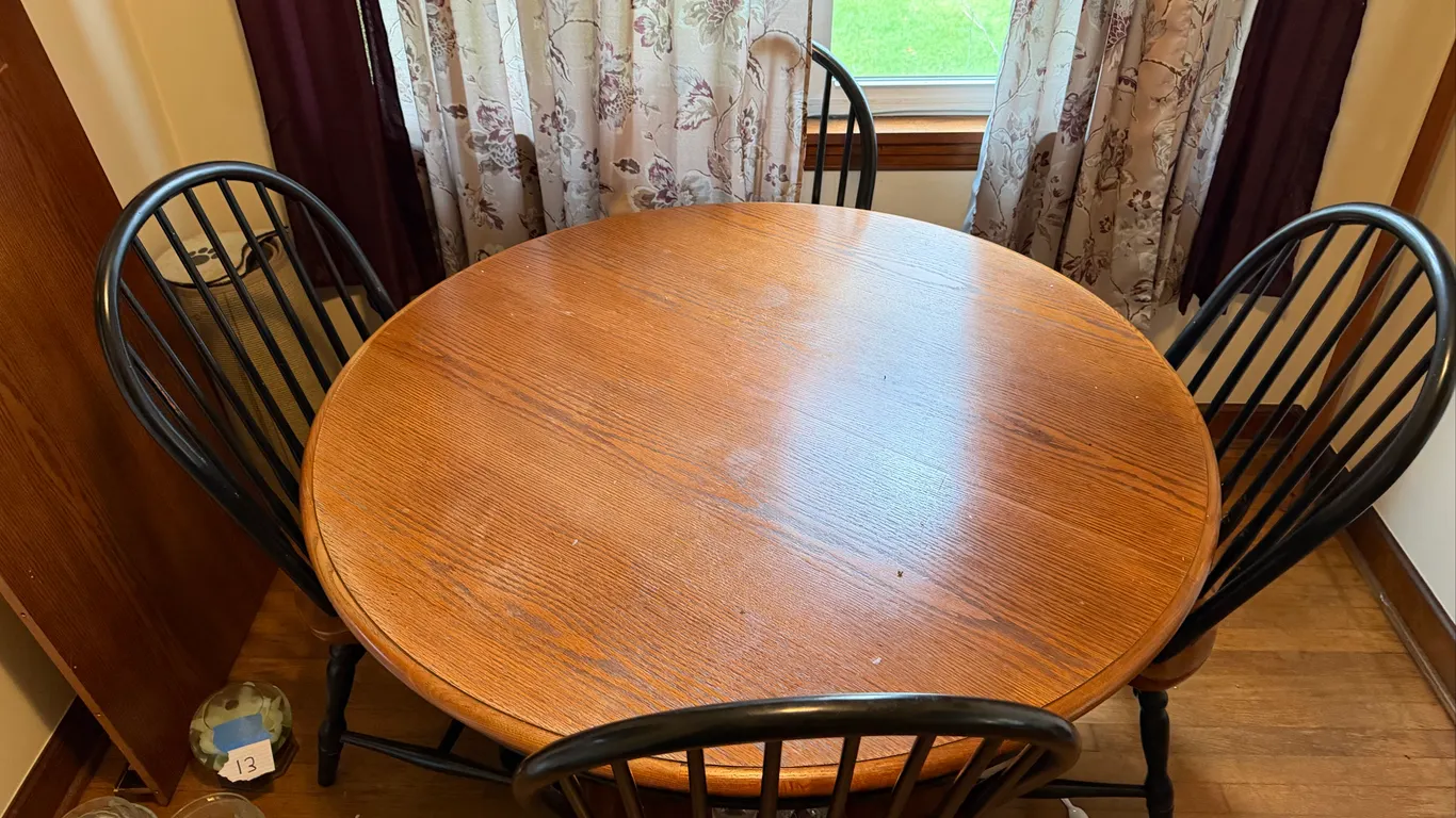 Dining Table Set with 4 Chairs & Leaf