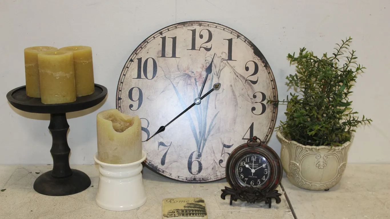 Clocks, Candles & Décor