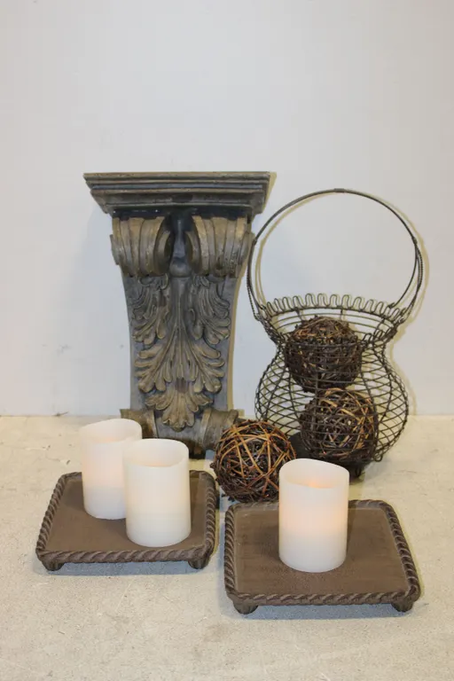 Candles & Décor