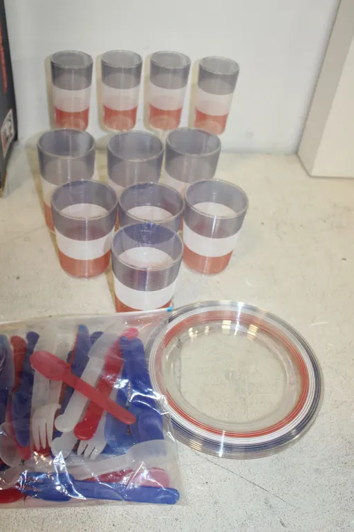 Patriotic Picnicware