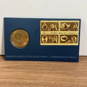 1972 Bicentennial Medal and 8c Colonial Craft Stamps Set