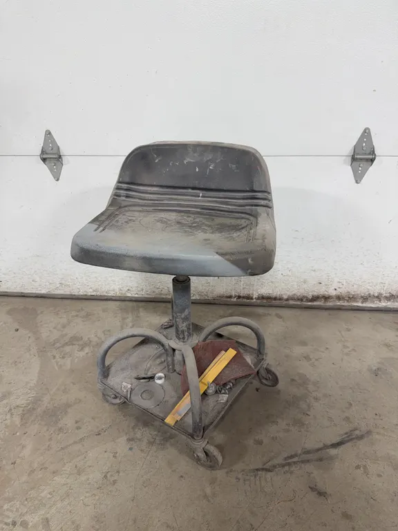 Rolling Shop Chair