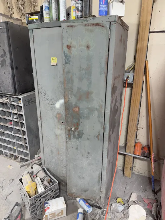 Metal storage Cabinet