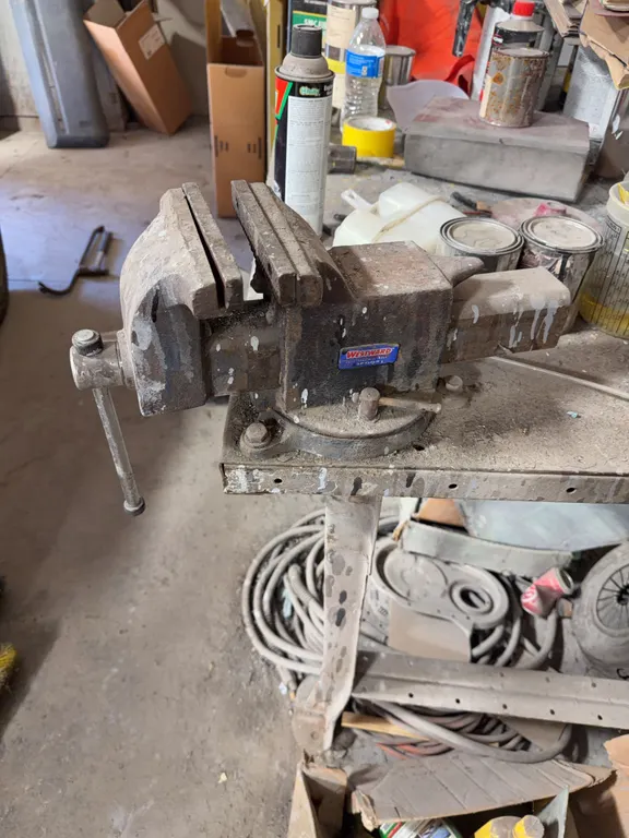 Bench Vice