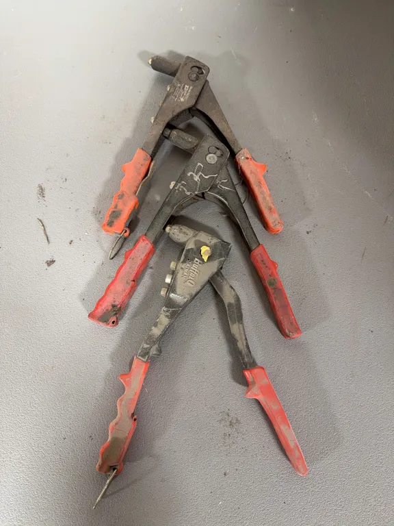 Pop Rivet Guns 