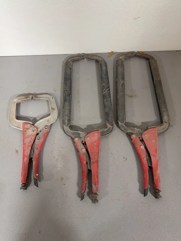 Locking Pliers 