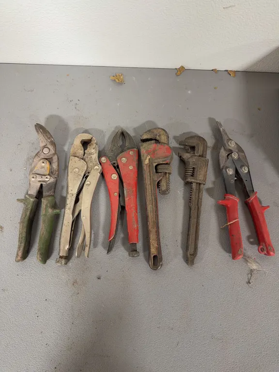 Pliers 