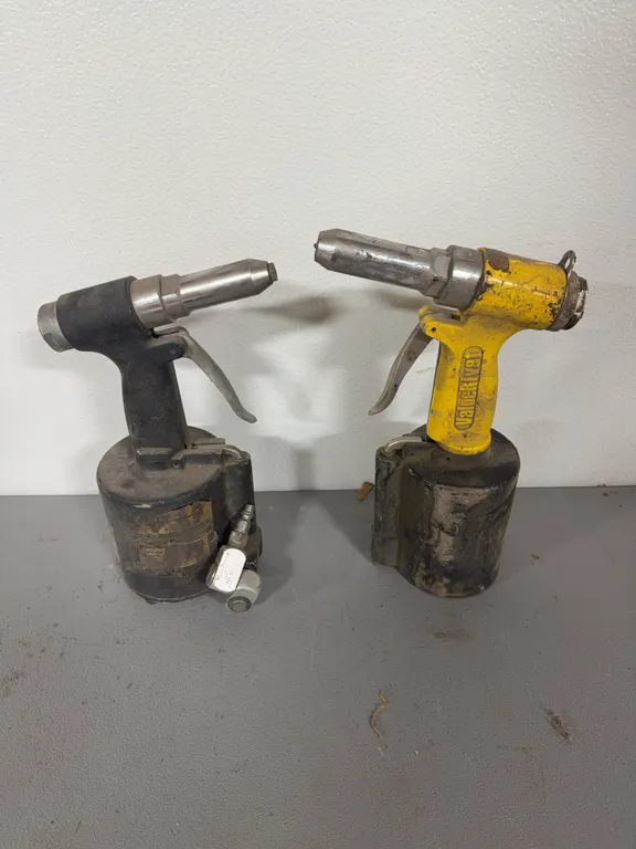Air pop rivet gun 