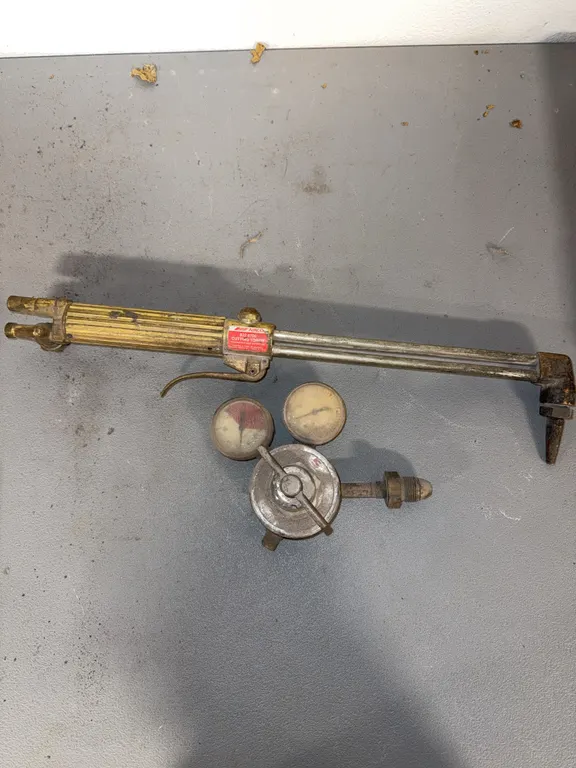 Torch, head, and gages