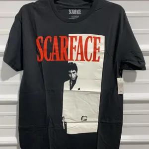 *NEW* Scarface Distressed Movie Poster Graphic T-Shirt - Size Medium