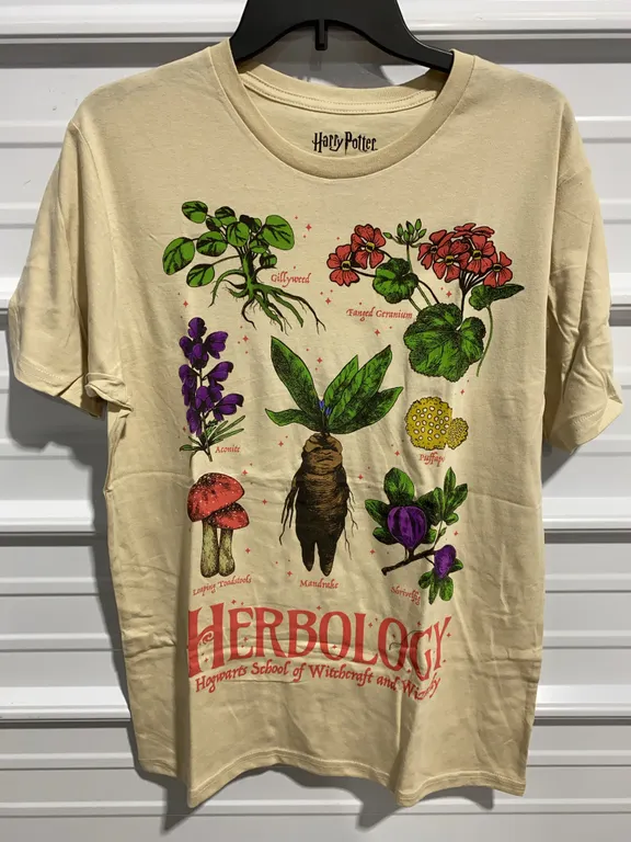 *NEW* Harry Potter Men's Herbology Color Graphic Tee - Size Medium