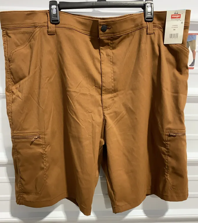 *NEW* Wrangler Big Men's Cargo Shorts Outdoor Performance Elastic Waist, Size 44