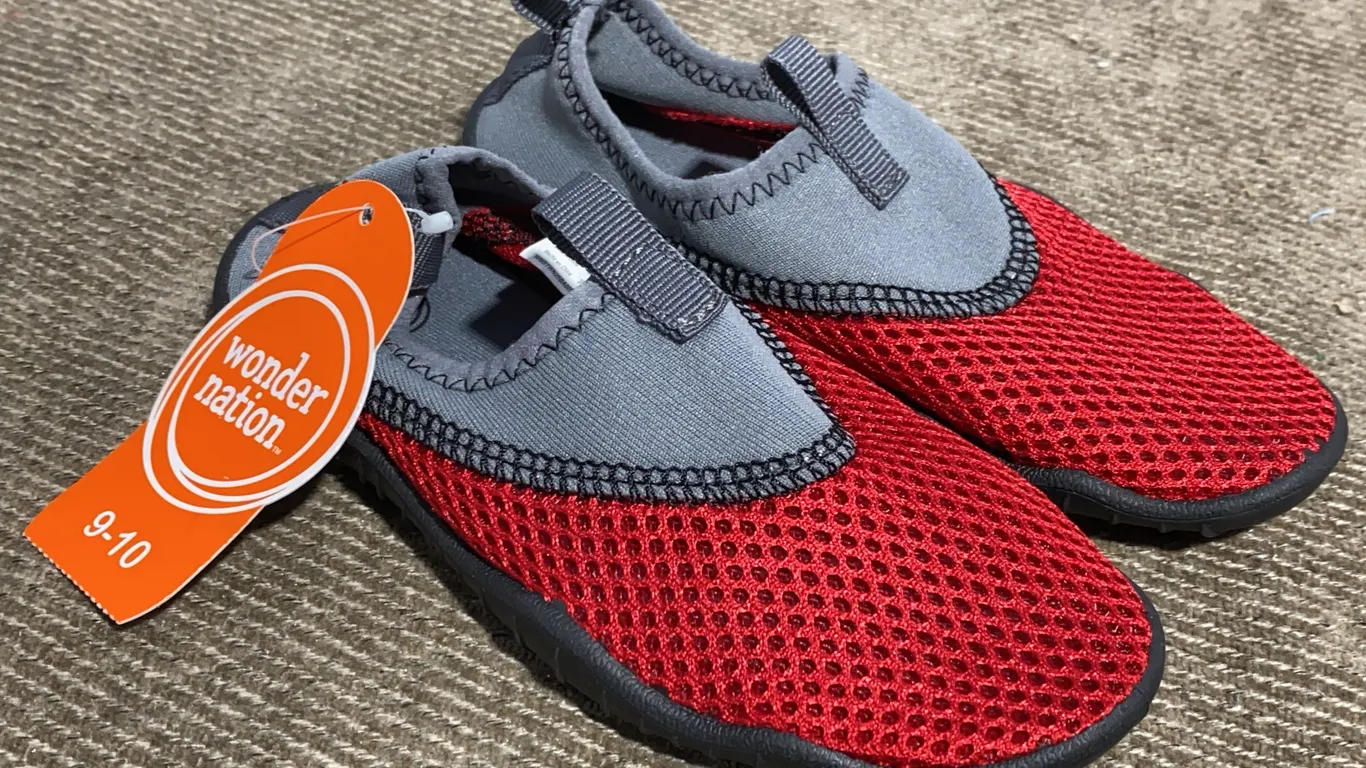 *NEW* Wonder Nation Toddler & Kids Water Shoe - Size 9-10 (Kids)