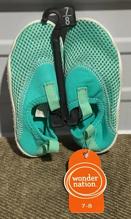 *NEW* Wonder Nation Toddler & Kids Water Shoe - Size 7-8 (Kids)