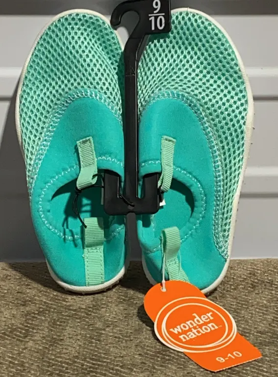 *NEW* Wonder Nation Toddler & Kids Water Shoe - Size 9-10 (Kids)