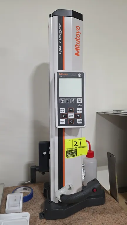 Mitutoyo QMH-14"BX QM-Height digital height gauge. Code No. 518-245. Features digital LCD display control panel, fine-feed adjustment wheel, probe mou