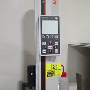 Mitutoyo QMH-14"BX QM-Height digital height gauge. Code No. 518-245. Features digital LCD display control panel, fine-feed adjustment wheel, probe mou