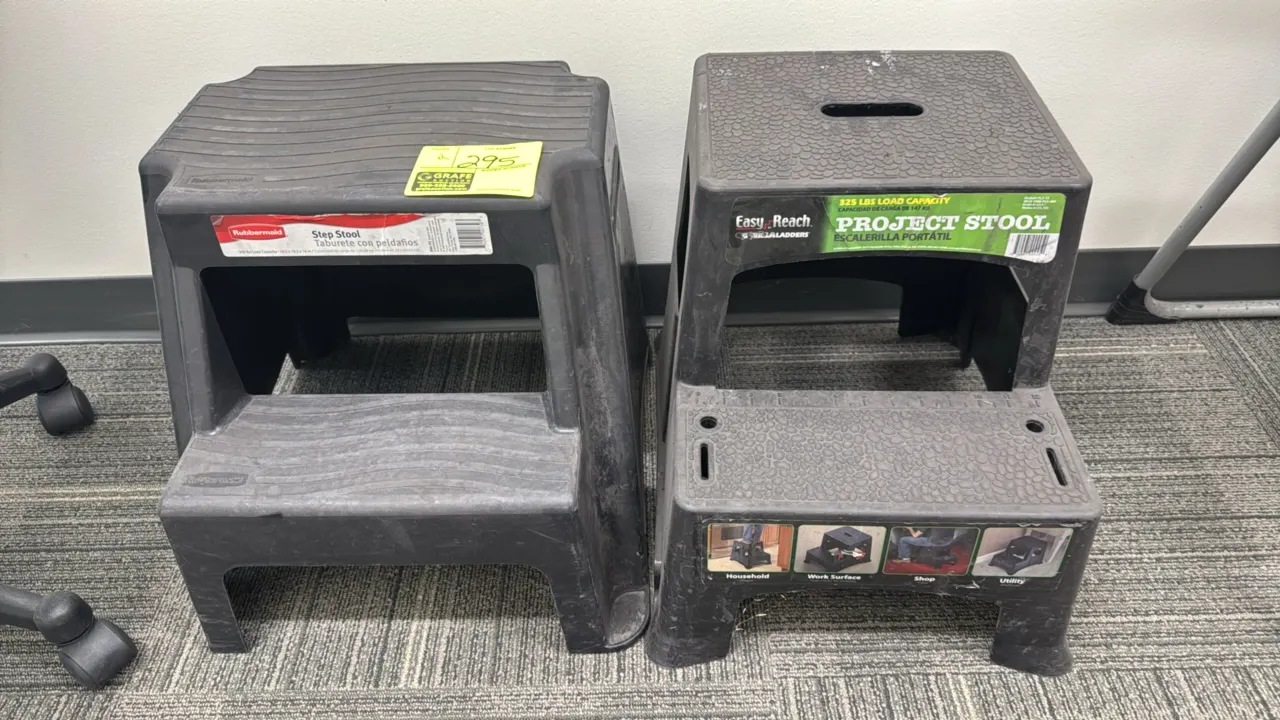 Rubbermaid and Easy Reach molded plastic 2-step stools. Includes (1) Rubbermaid 2-step stool with textured tread and (1) Easy Reach Project Stool feat