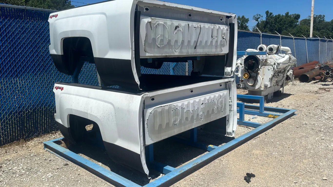 CHEVROLET SILVERADO 2016 & 2017 PICKUP BEDS WITH RACK
