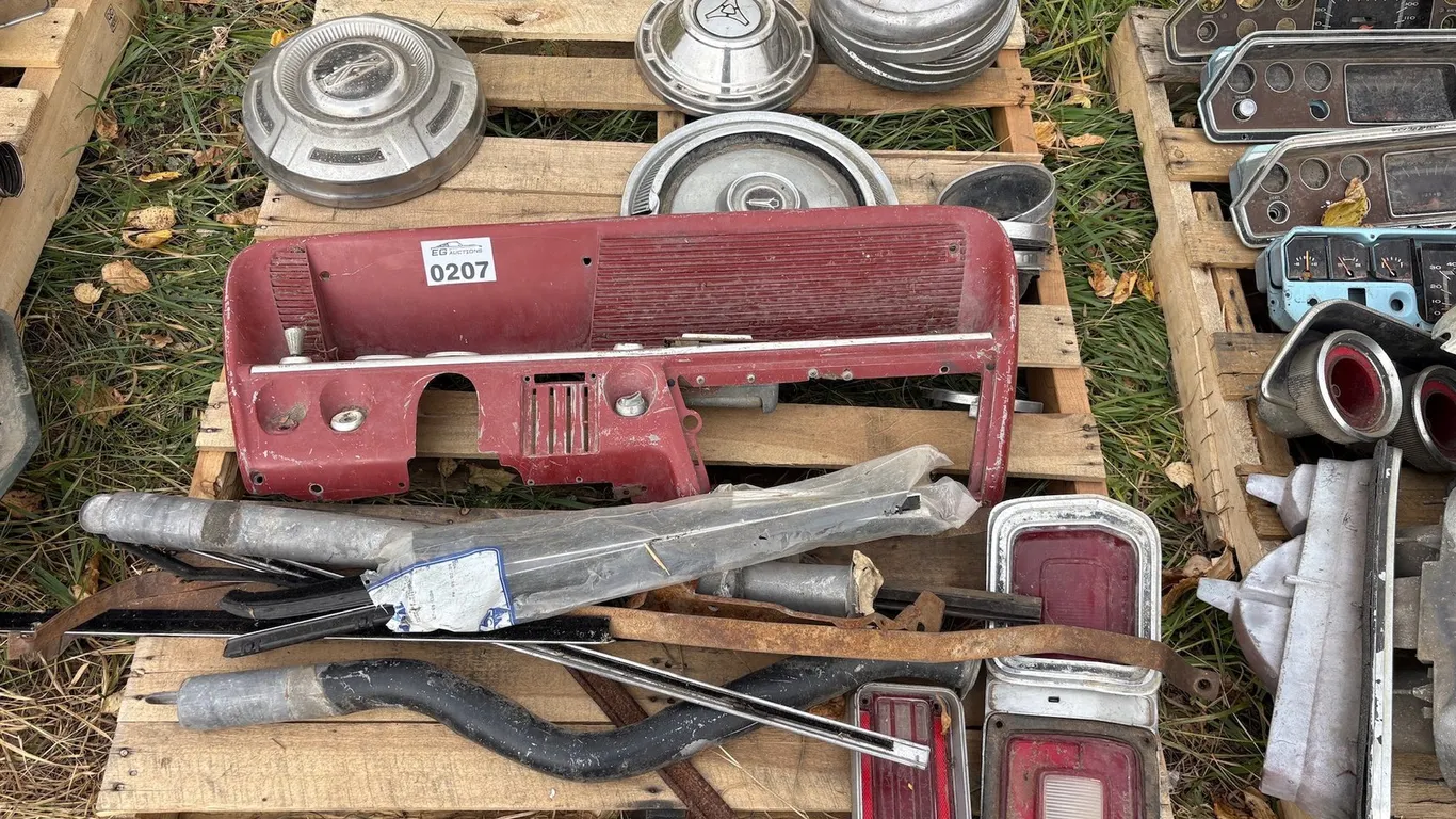Dash Panel, Hubcaps, Tail Light Lenses & Various Parts