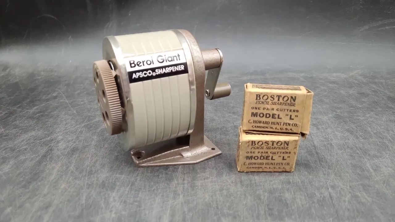 BERIL GIANT PENCIL SHARPENER