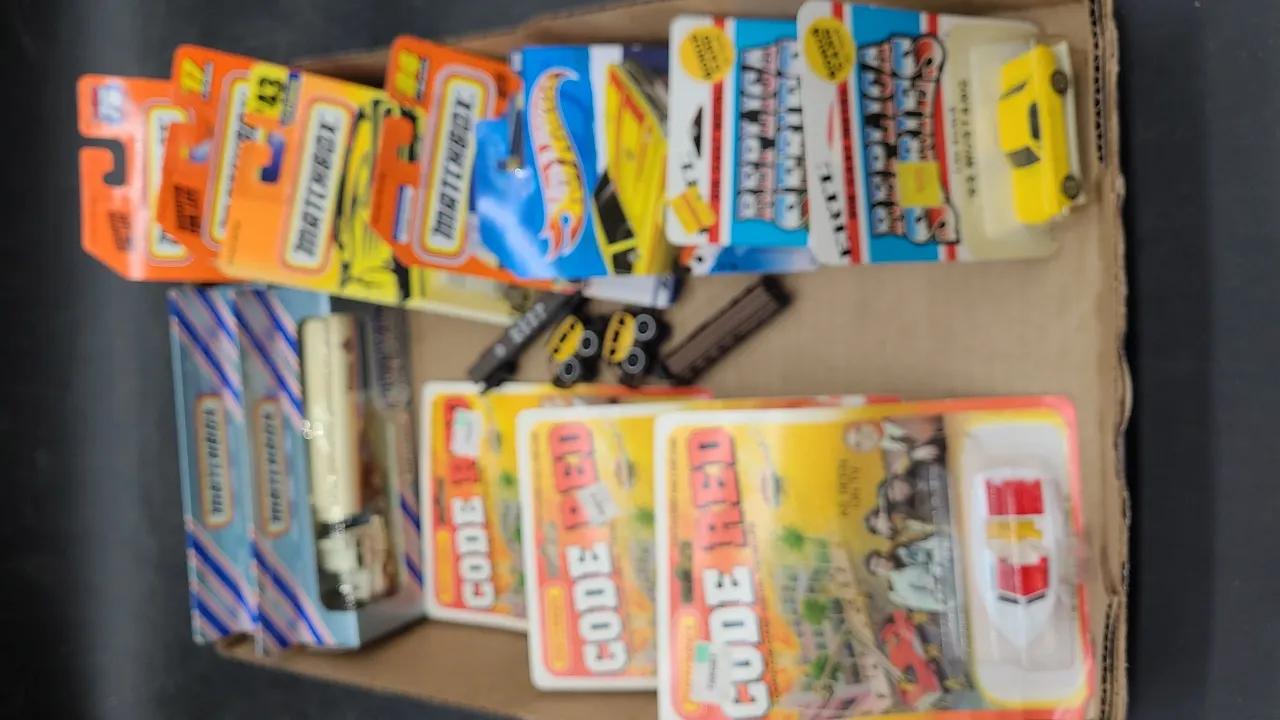 MATCHBOX & HOT WHEELS -NIB