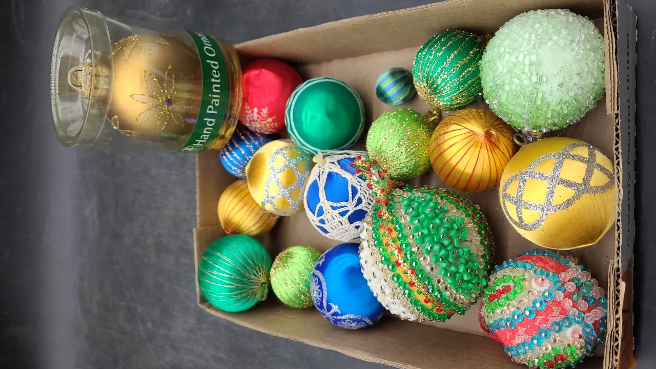 VINTAGE CHRISTMAS ORNAMENTS