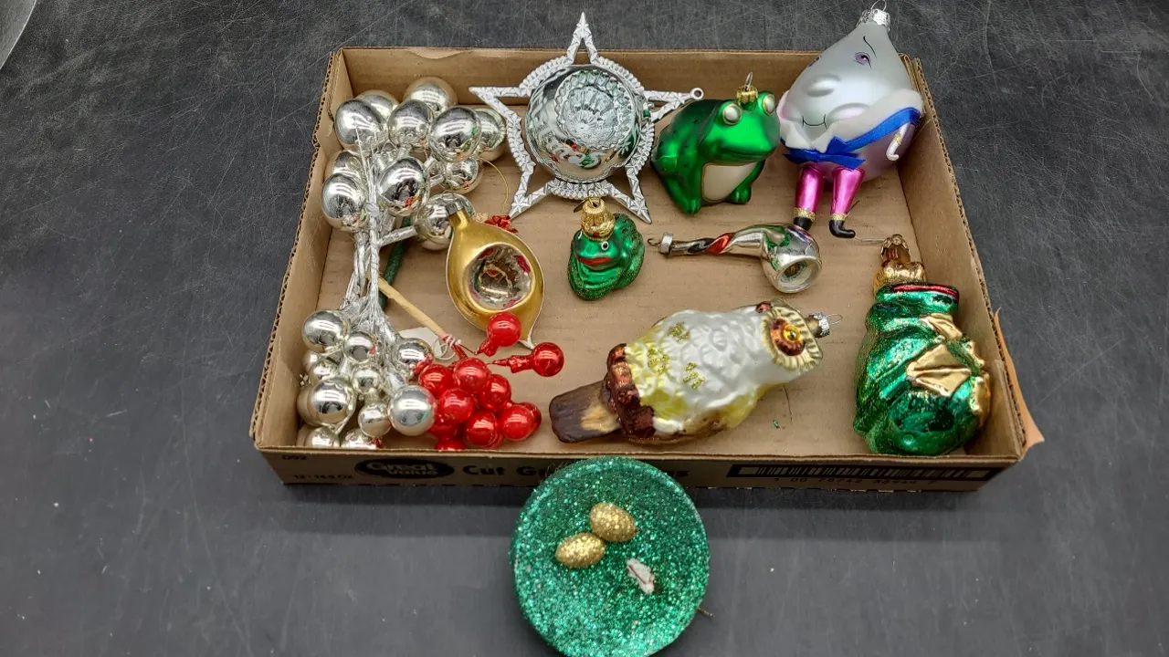 ASSORTED CHRISTMAS ORNAMENTS - one as is