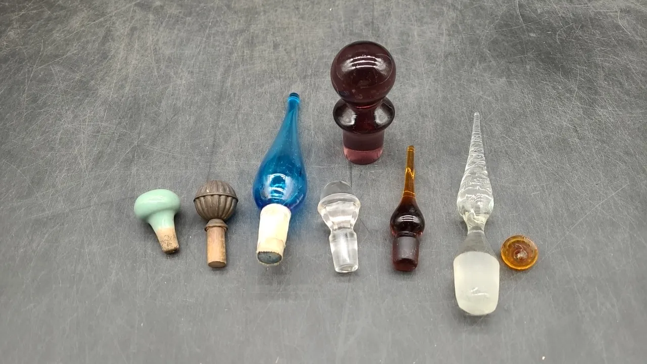 VINTAGE STOPPER- some rough on bottom