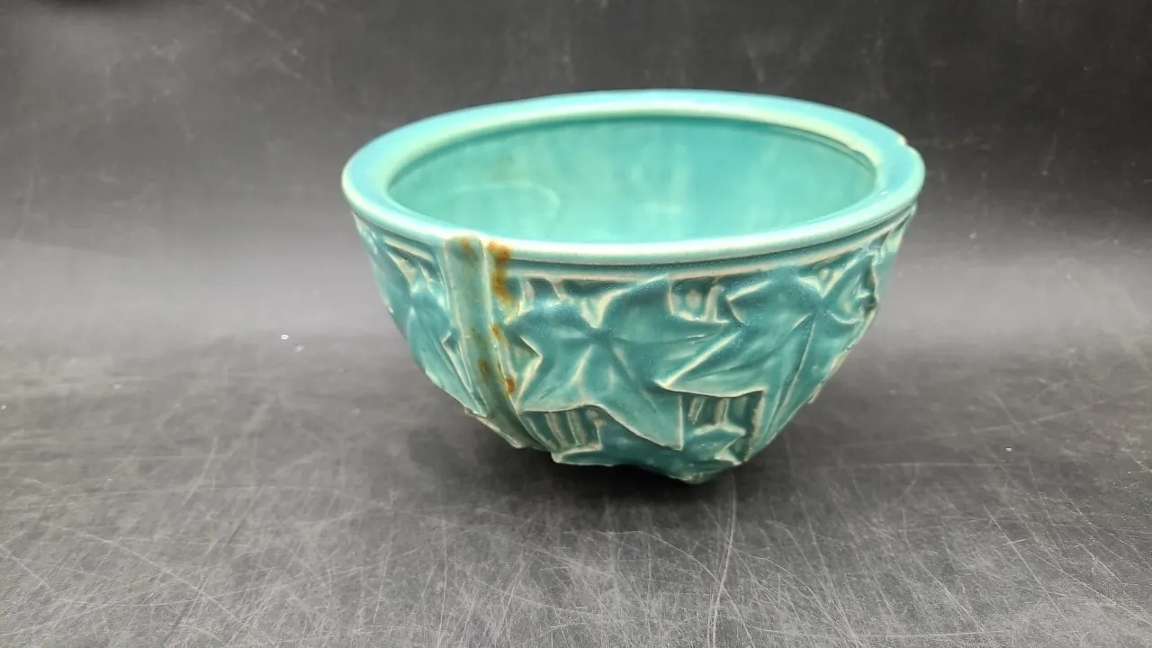 VINTAGE TEAL EMBOSSED IVY HANGING PLANTER